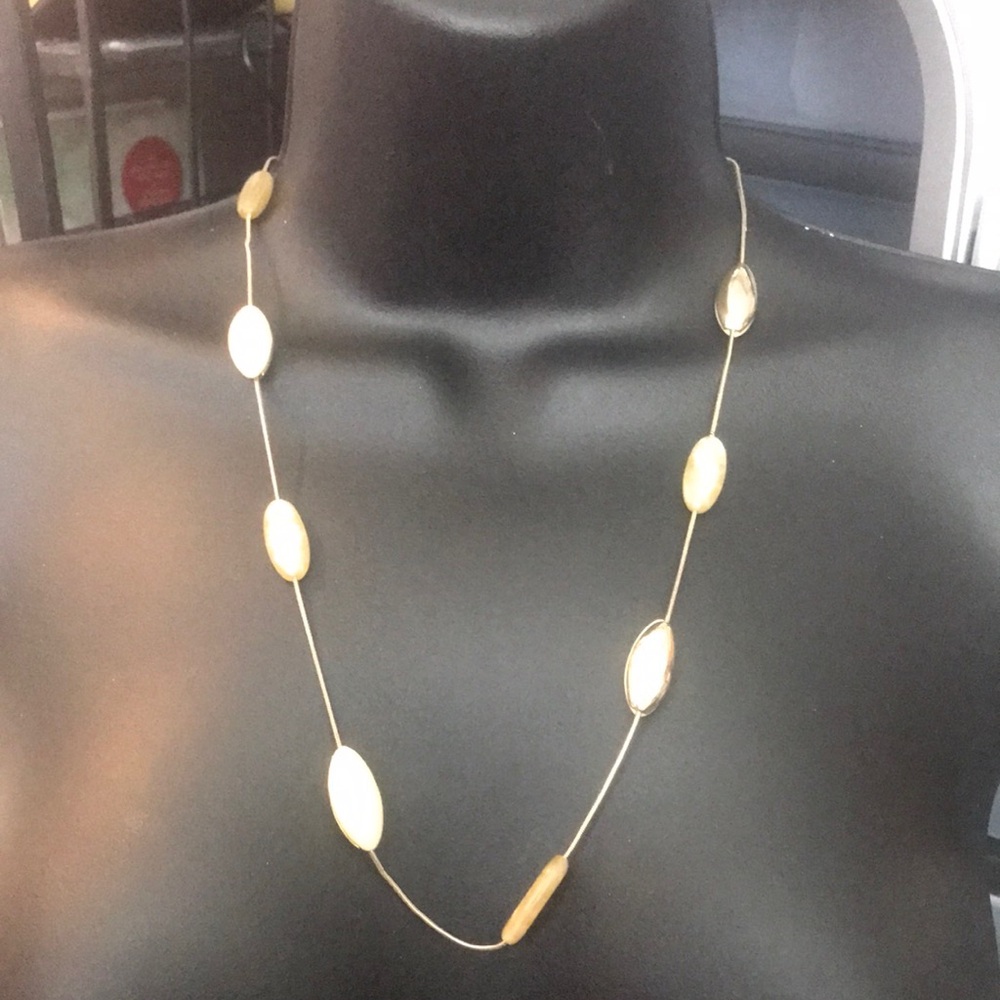 Elegant Gold and Cream Necklace Vintage